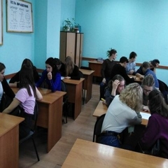 19 ноября 2019 г. специалистами Центра на базе ГАПОУ ИО «Иркутский техникум архитектуры и строительства» проведены занятия с элементами тренинга «Мир прав и обязанностей» со студентами 1 курса. 